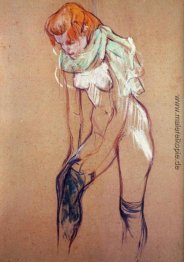 Frau, die auf ihrem Strumpf Frau, die auf ihrem Strumpf