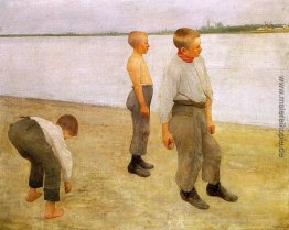 Jungen Werfen Pebbles in den Fluss