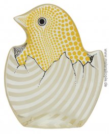 Küken in der Schale eines Eis Küken in der Schale eines Eis