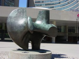 Three Way Piece No. 2 (der Bogenschütze)