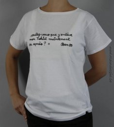 Voulez-vous que j'enlève mon T-shirt maintenant ou après? Voulez-vous que j'enlève mon T-shirt maintenant ou après?