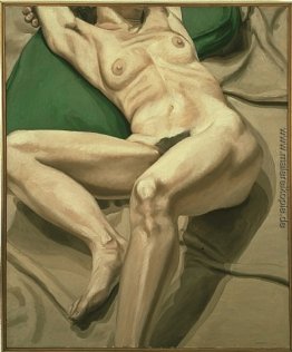 Nackt auf grünen Kissen
