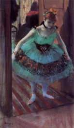 Dancer Verlassen ihrer Garderobe