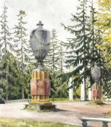 Schloss Peterhof. Vasen auf dem Kanal