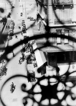 La Canebière Street, Marseille - Blick durch die Balkon Grille