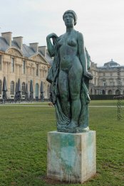 La Baigneuse drapée La Baigneuse drapée