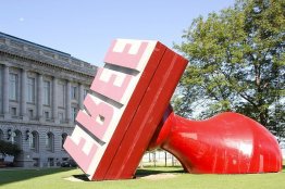 "Free" Stamp in Cleveland City Hall (Zusammenarbeit mit van Brug