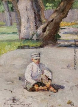 Garson sitzt vor einem Baum
