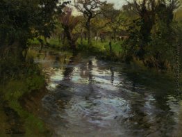 Woodland-Szene mit einem Fluss Woodland-Szene mit einem Fluss