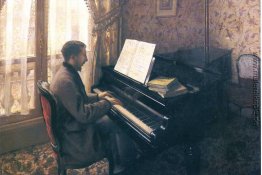 Junger Mann am Klavier Junger Mann am Klavier