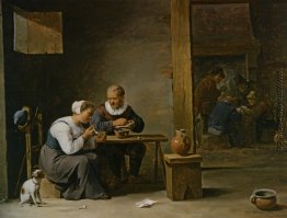 Ein Mann und eine Frau, die ein Rohr raucht in einem Innenraum m Ein Mann und eine Frau, die ein Rohr raucht in einem Innenraum m