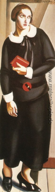 Frau im schwarzen Kleid