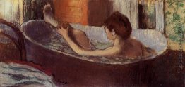 Frau in einem Bad Waschungen Her Leg Frau in einem Bad Waschungen Her Leg