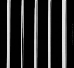 5 schwarze Rechtecke auf Weiß 5 schwarze Rechtecke auf Weiß