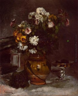 Blumen in einem Vase und einem Glas Champagner Blumen in einem Vase und einem Glas Champagner