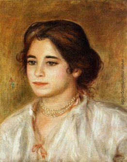 Gabrielle trägt eine Halskette Gabrielle trägt eine Halskette
