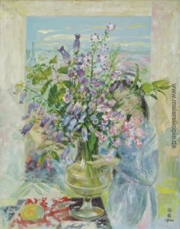 Frau mit Blumenstrauß der Blumen Frau mit Blumenstrauß der Blumen