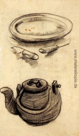 Teller mit Besteck und einem Wasserkocher Teller mit Besteck und einem Wasserkocher
