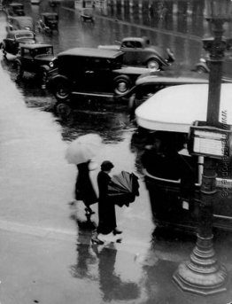 Rue de Rivoli, Sous le Pluie Rue de Rivoli, Sous le Pluie
