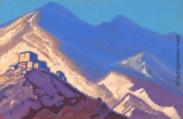 Dunkelblaue Berge und Gebäude auf dem hiil Dunkelblaue Berge und Gebäude auf dem hiil